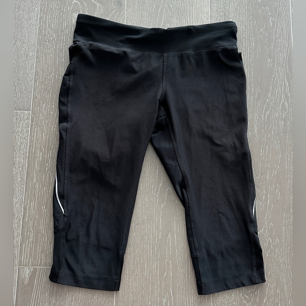 Lucy Tech Leggings Reflective Lines and Zippered Back Pocket